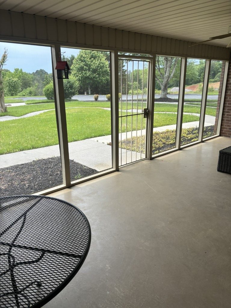 South Knoxville Senior Living - Patio Area